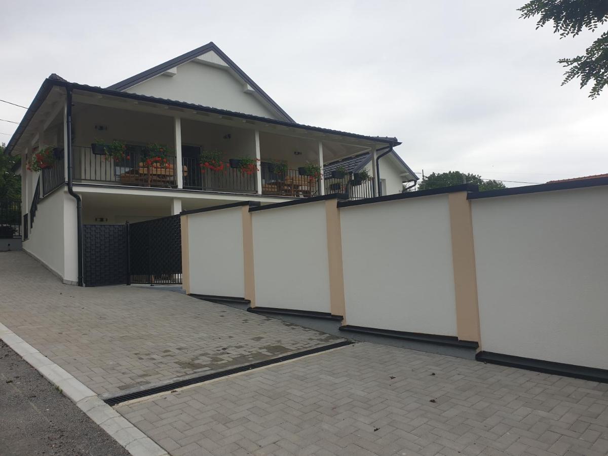 Apartmani Kruna Врдник Экстерьер фото